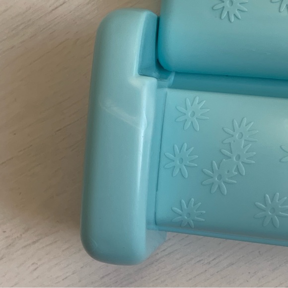 Barbie Doll Talking Townhouse Replacement Blue Fold Out Sofa Couch - Picture 6 of 7